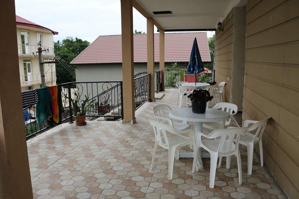 Guest House Barbi 코불레티 외부 사진