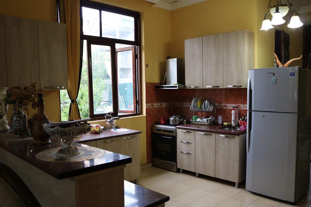 Guest House Barbi 코불레티 외부 사진