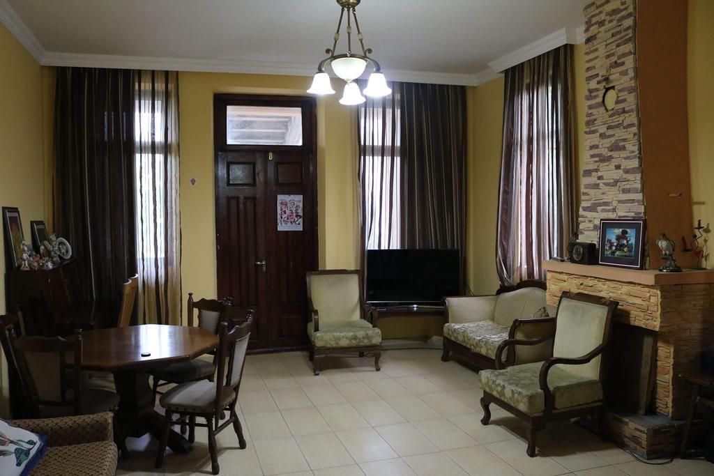 Guest House Barbi 코불레티 외부 사진