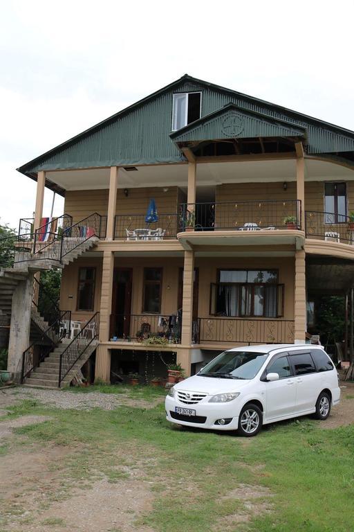 Guest House Barbi 코불레티 외부 사진